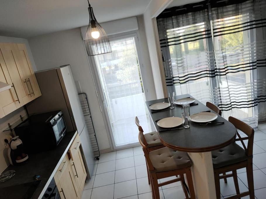 Spacieux Et Joli Appartement De 2 A 4 Personnes • Parking • Wifi Fenouillet  Екстериор снимка